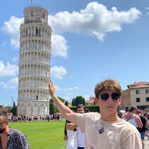 Meet your Posher, Azander